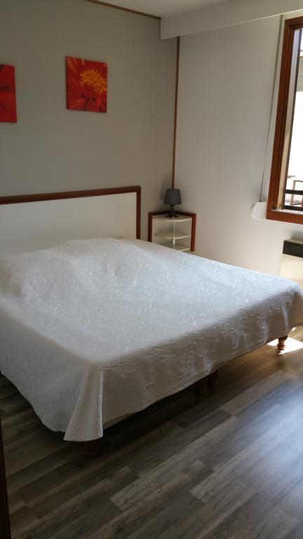 Le Magiot Hotel Montliot-et-Courcelles Quarto foto