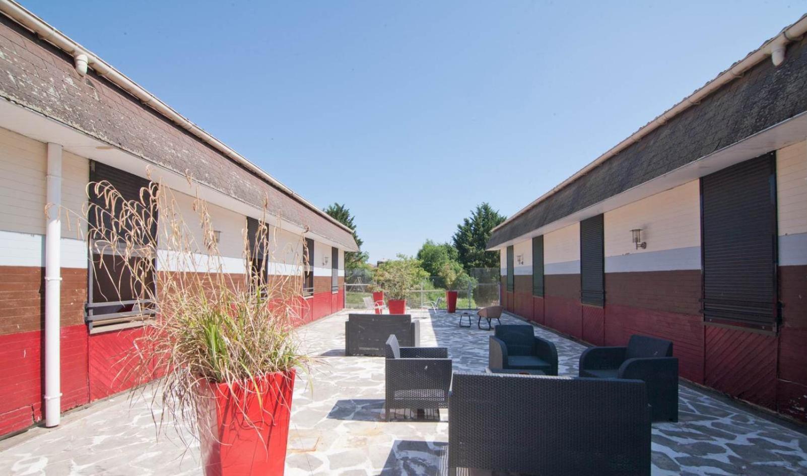 Le Magiot Hotel Montliot-et-Courcelles Exterior foto